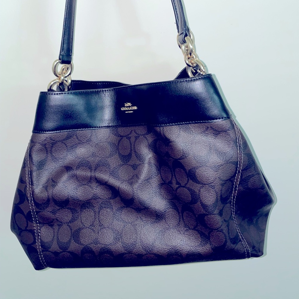 Beautiful barely used Coach Purse